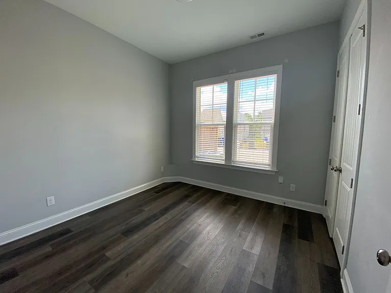 118 Philips Sq — Photo 34