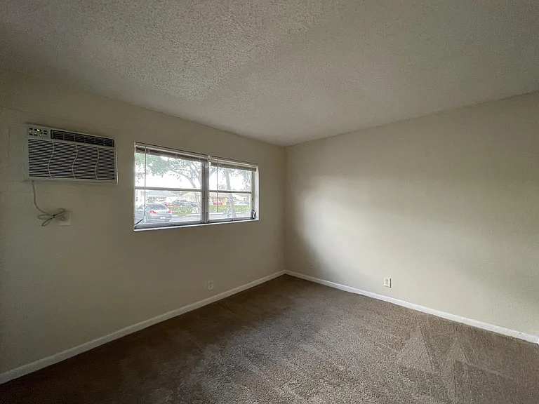 5192 NE 6th Ave #802-672 — Photo 14