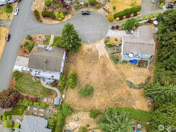 8110 Lorie Court NW, Silverdale, WA 98383