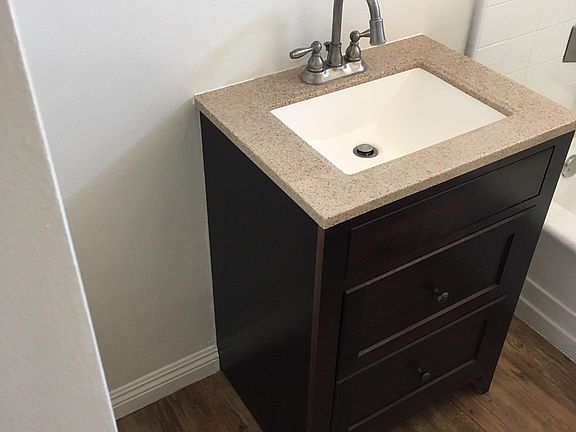 5th image of 906 Centinela Ave APT 6
