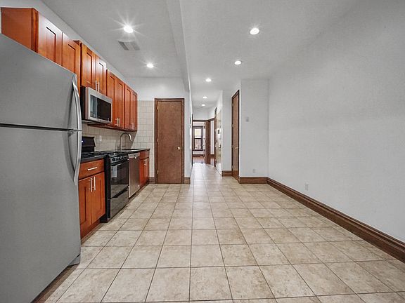 2nd image of 173 15th St APT 4L