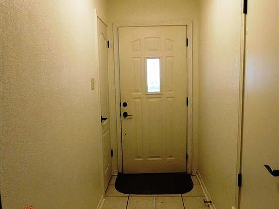 4th image of 2012 Cedarview Dr