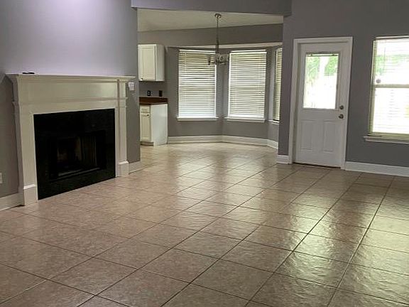 2nd image of 2553 Carrie Ln