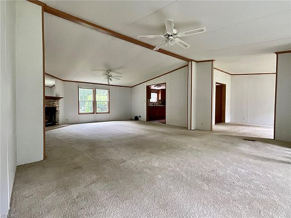 2nd image of 1225 Lynchs Corner Rd