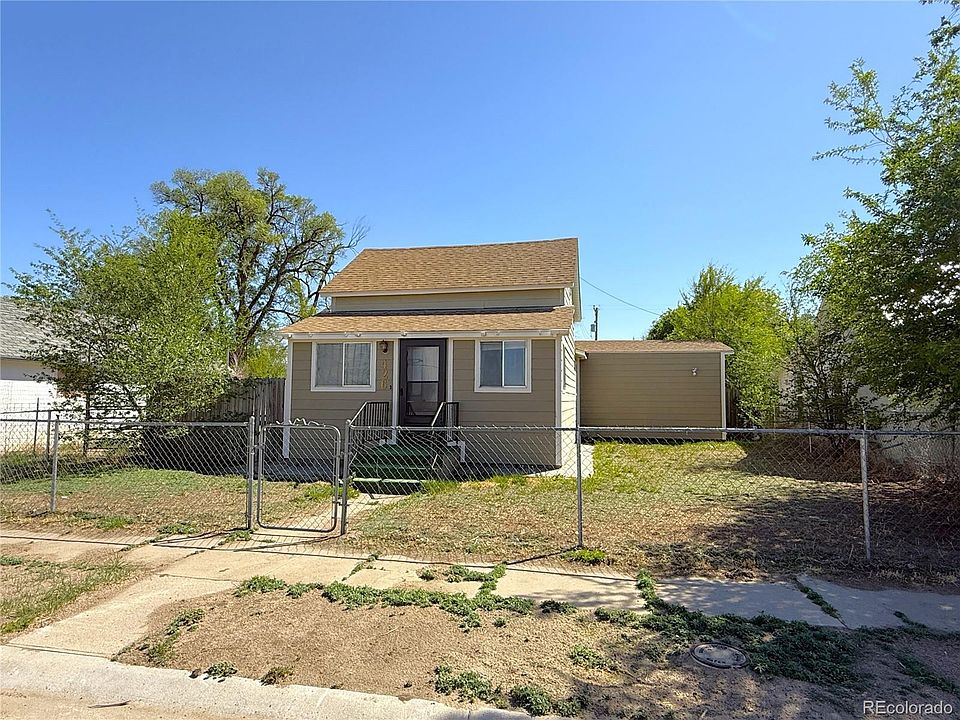 1st image of 426 3rd Street