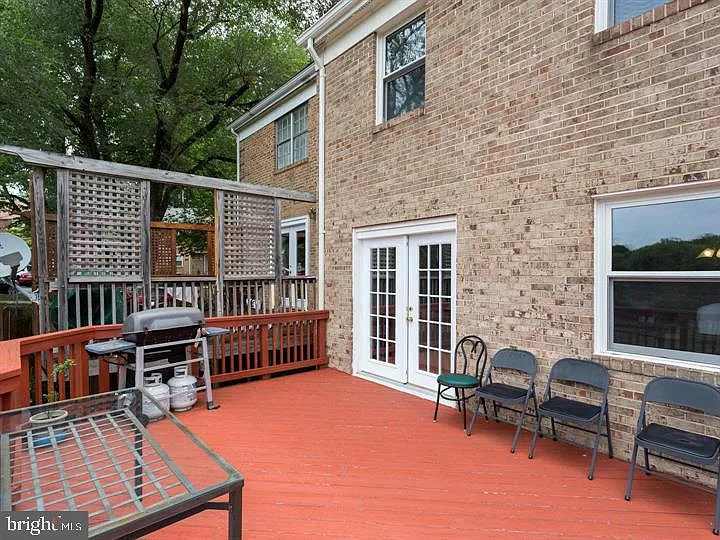 3 bed, 2.5 bath, 1880 sqft, $3,000 — Photo 3