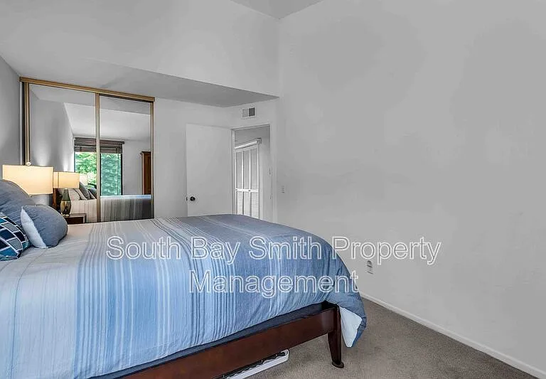 420 Palos Verdes Blvd — Photo 28