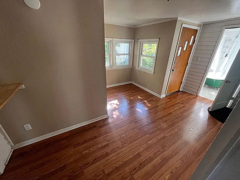 708 Monticello Ave #B — Photo 8