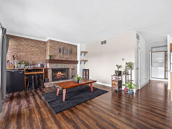 4th image of 5535 E Lake Dr #2D