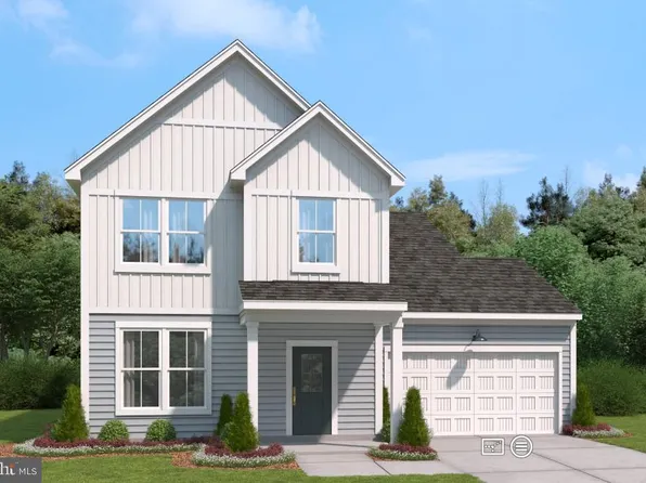 101 Coolidge Ave, Ranson, WV 25438