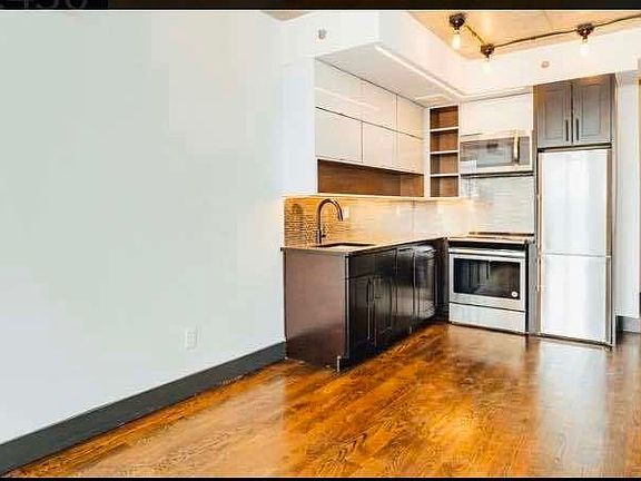 2nd image of 39 Herkimer St APT 5