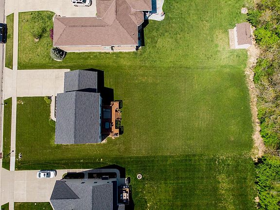 2nd image of 8946 Summer Crest Dr