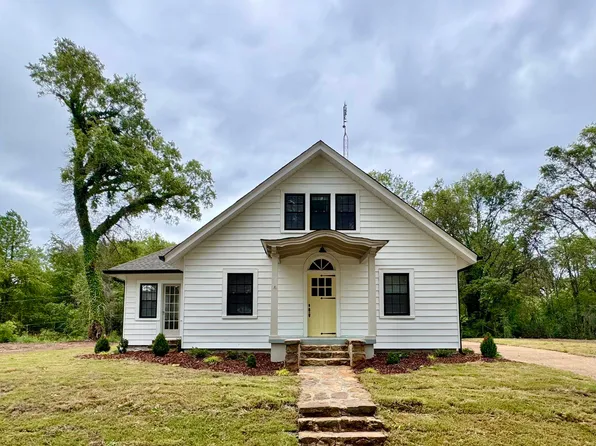 111 Jefferson Ave, Muscle Shoals, AL 35661