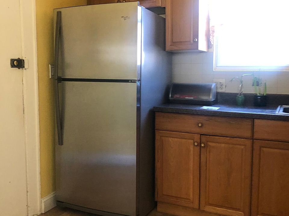 2nd image of 3630 Barnes Ave #2