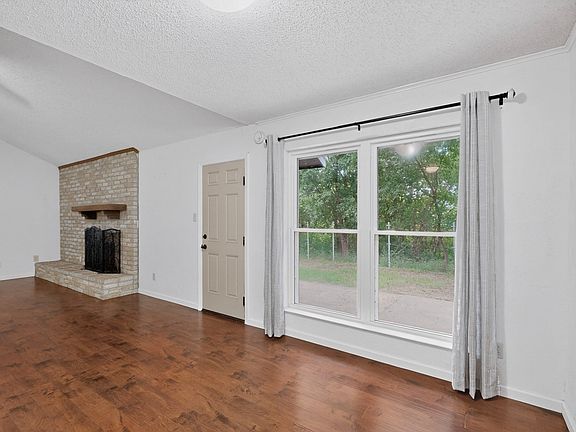 5th image of 424 Ferenz Ave
