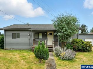 410 SW Broadway St, Mill City, OR 97360