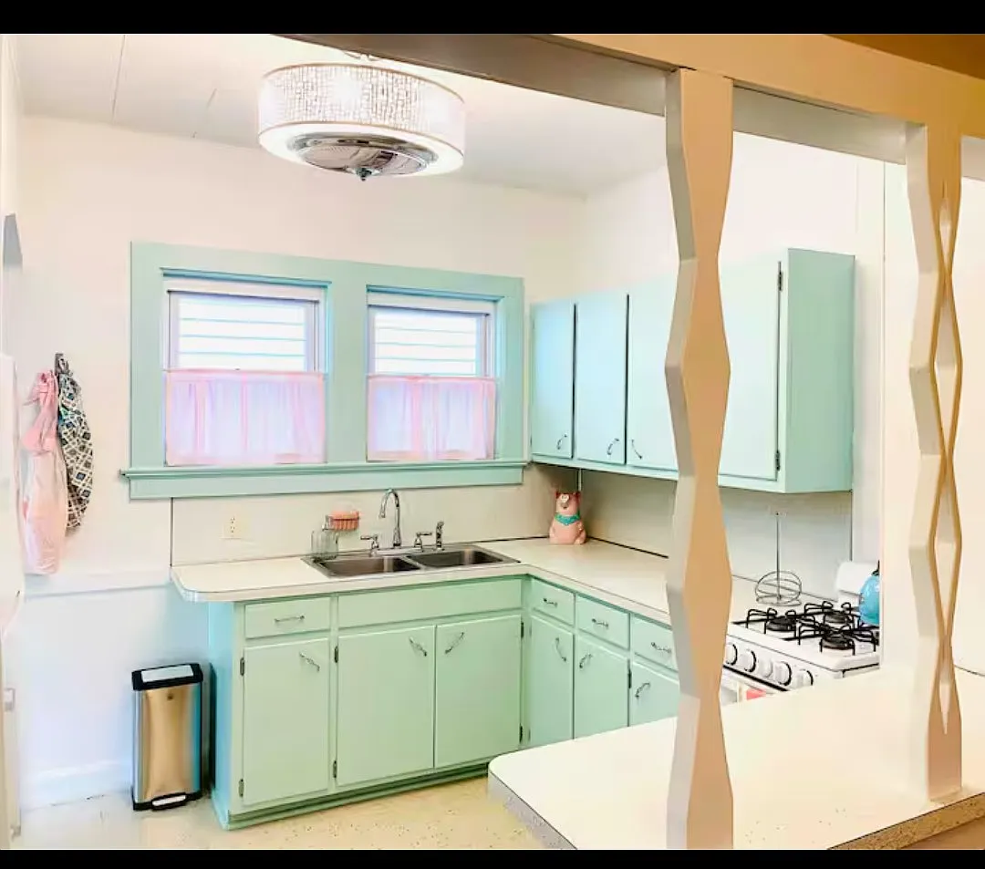 2 bed, 770 sqft, $1,100 — Photo 3