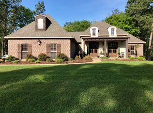 60 Cypress Lake Trl, Petal, MS 39465