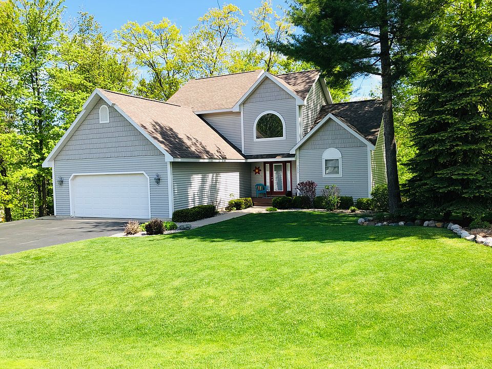 1st image of 3699 Yorkshire Dr