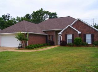 622 Wildberry Dr, Pearl, MS 39208