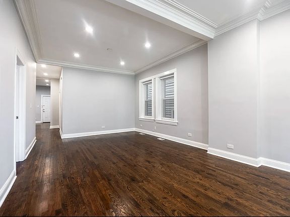 4th image of 4854 N Seeley Ave APT 2