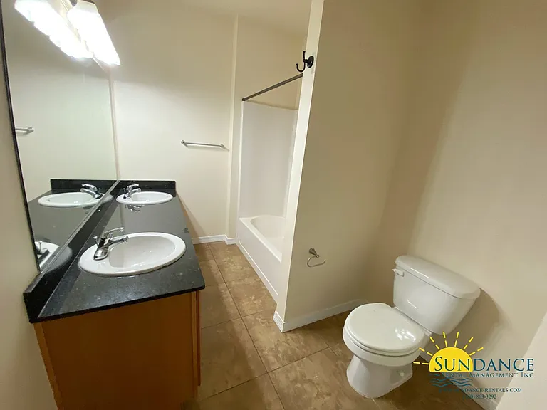 1549 Bentley Cir — Photo 9