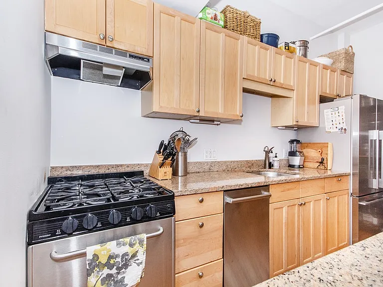 29 Fayette St #12 — Photo 6