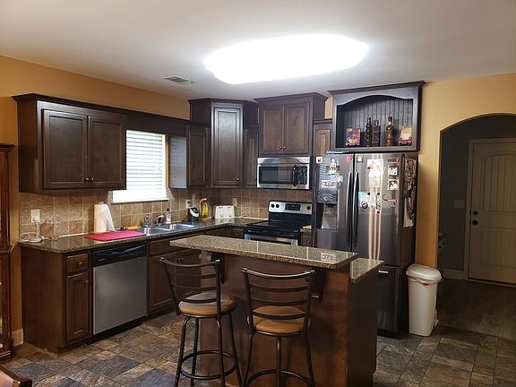 4th image of 54 Oakwood Dr