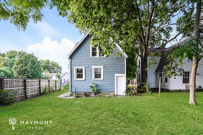 3 bed, 1.0 bath, 1266 sqft, $1,445 — Photo 2