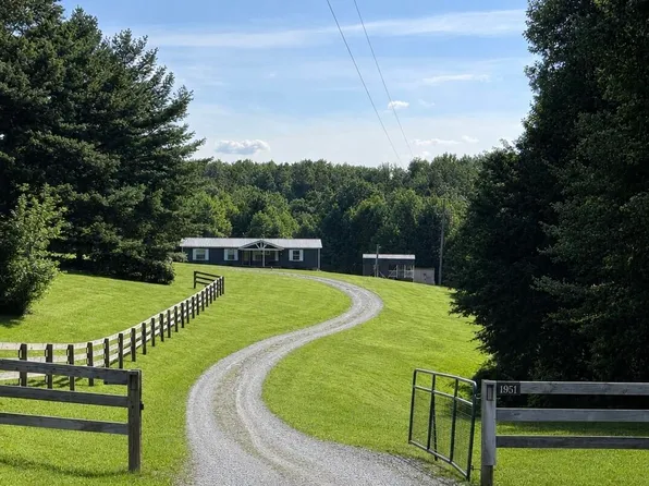 1951 Angel Ridge Rd, Hustonville, KY 40437