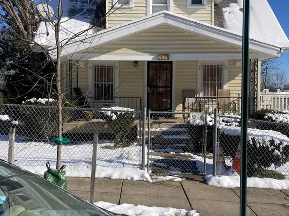 2601 22nd St NE, Washington, DC 20018