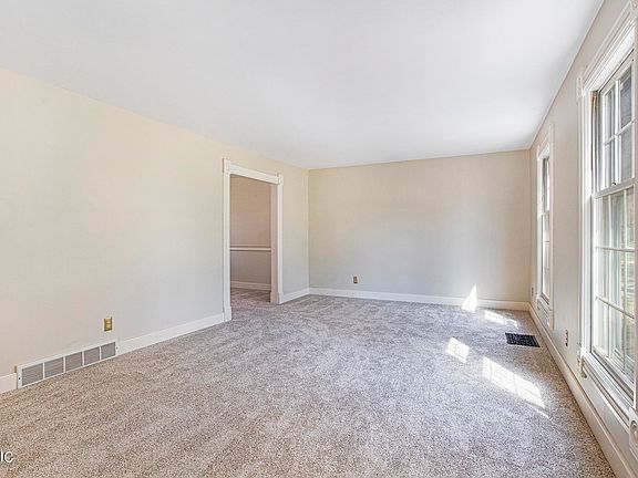 5th image of 125 Cliffwood Ave
