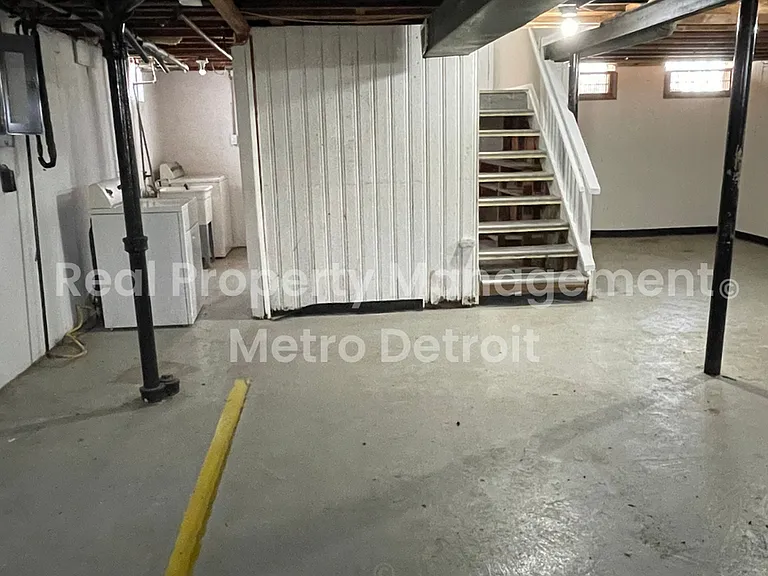 1173 Featherstone Rd — Photo 13