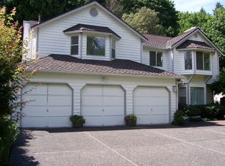 15906 111th Ave NE, Bothell, WA 98011