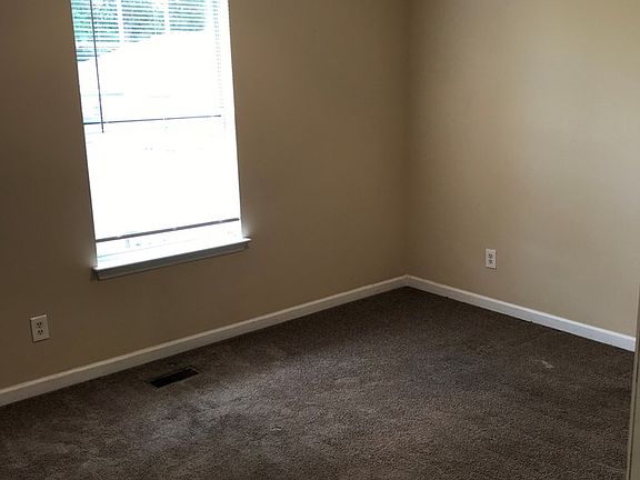 5th image of 912 Wildrose Ct