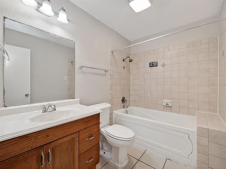 14034 Lourdes Dr — Photo 28