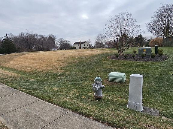 5th image of 15330 Hildegard Ln
