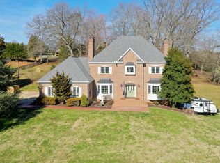 2928 Dug Gap Rd, Louisville, TN 37777