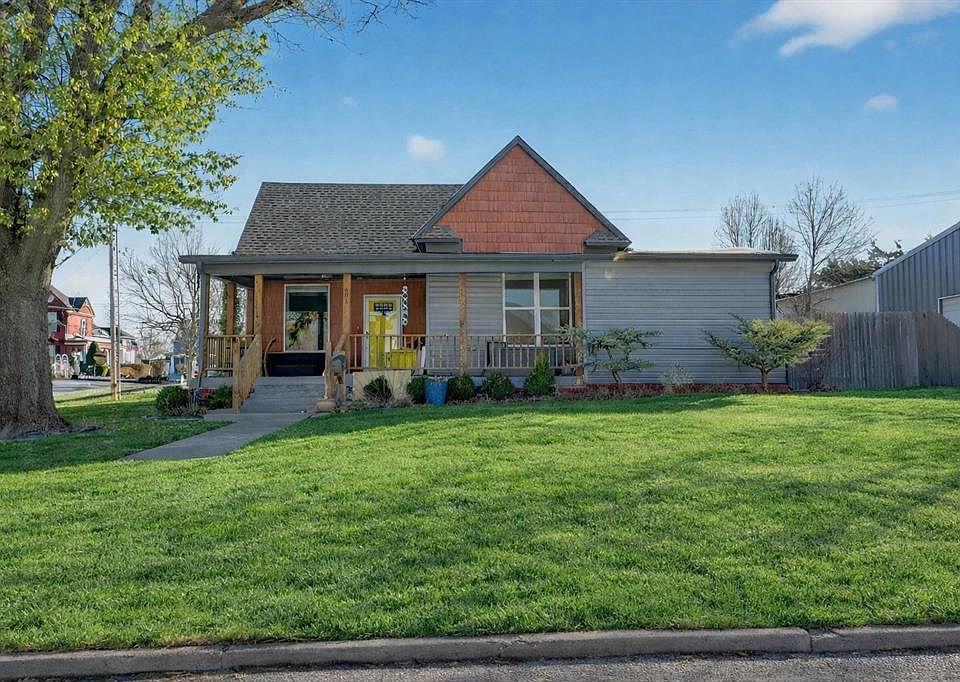 1st image of 601 S Macomb Ave