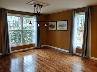 3 Majestic Ln, Merrimack, NH 03054