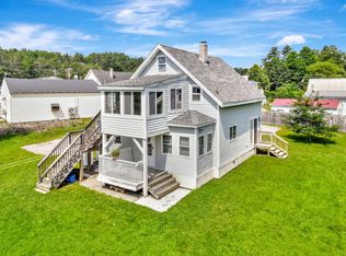 11 1st St, Farmingdale, ME 04344