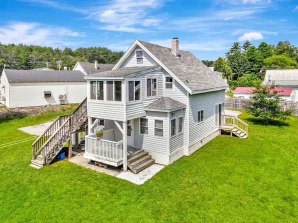 11 First Street, Farmingdale, ME 04344