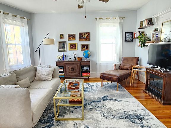 5th image of 66 Chestnut St #3