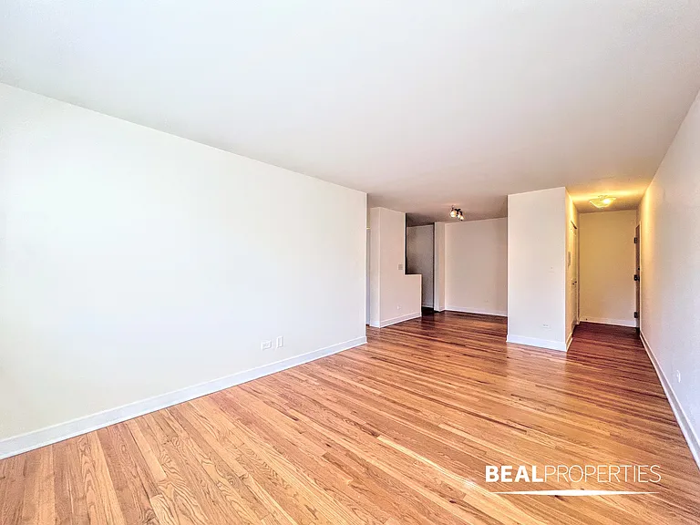 625 W Wrightwood — Photo 55