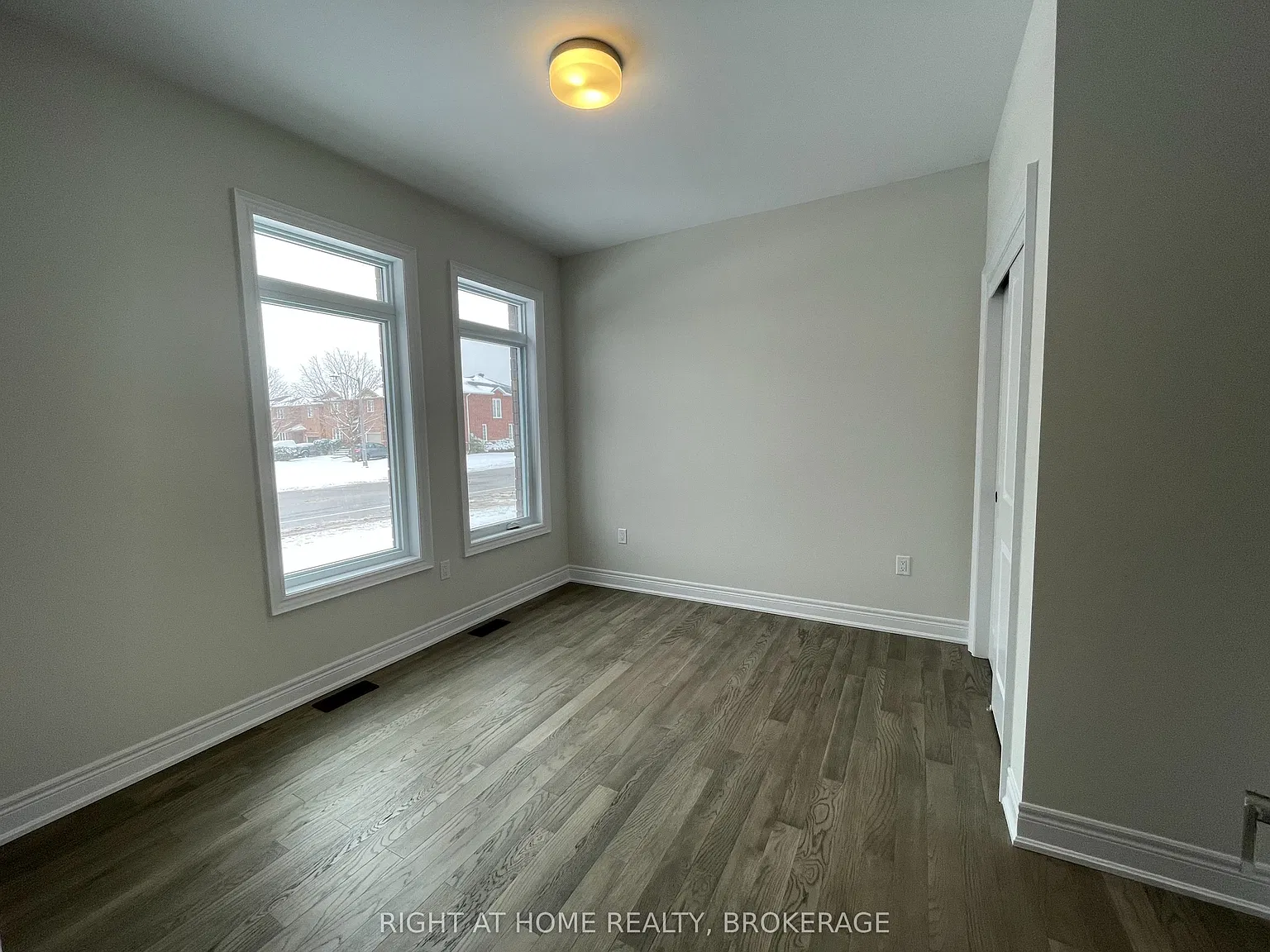 4 bed, $3,800 — Photo 2