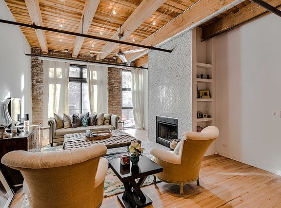 4th image of 612 N Oakley Ave #107