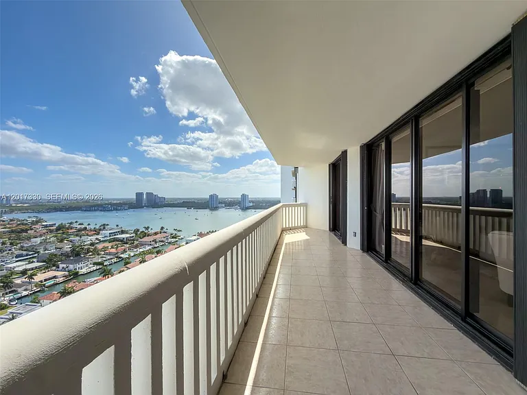 2000 Island Blvd #2503 — Photo 44