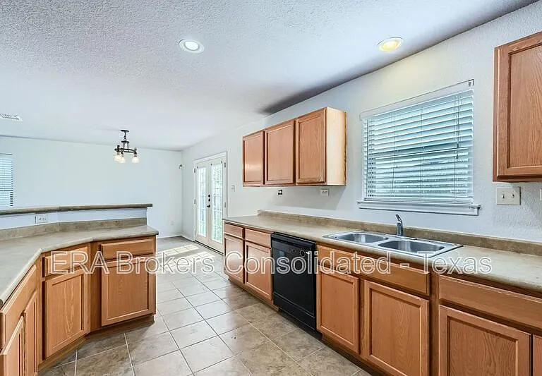 10202 Maple Rnch — Photo 12