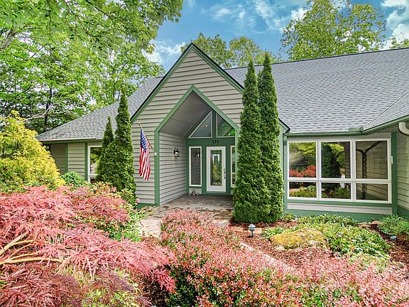 2nd image of 133 Forest View Dr