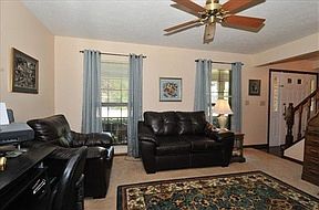 5th image of 6821 Hillock Ct